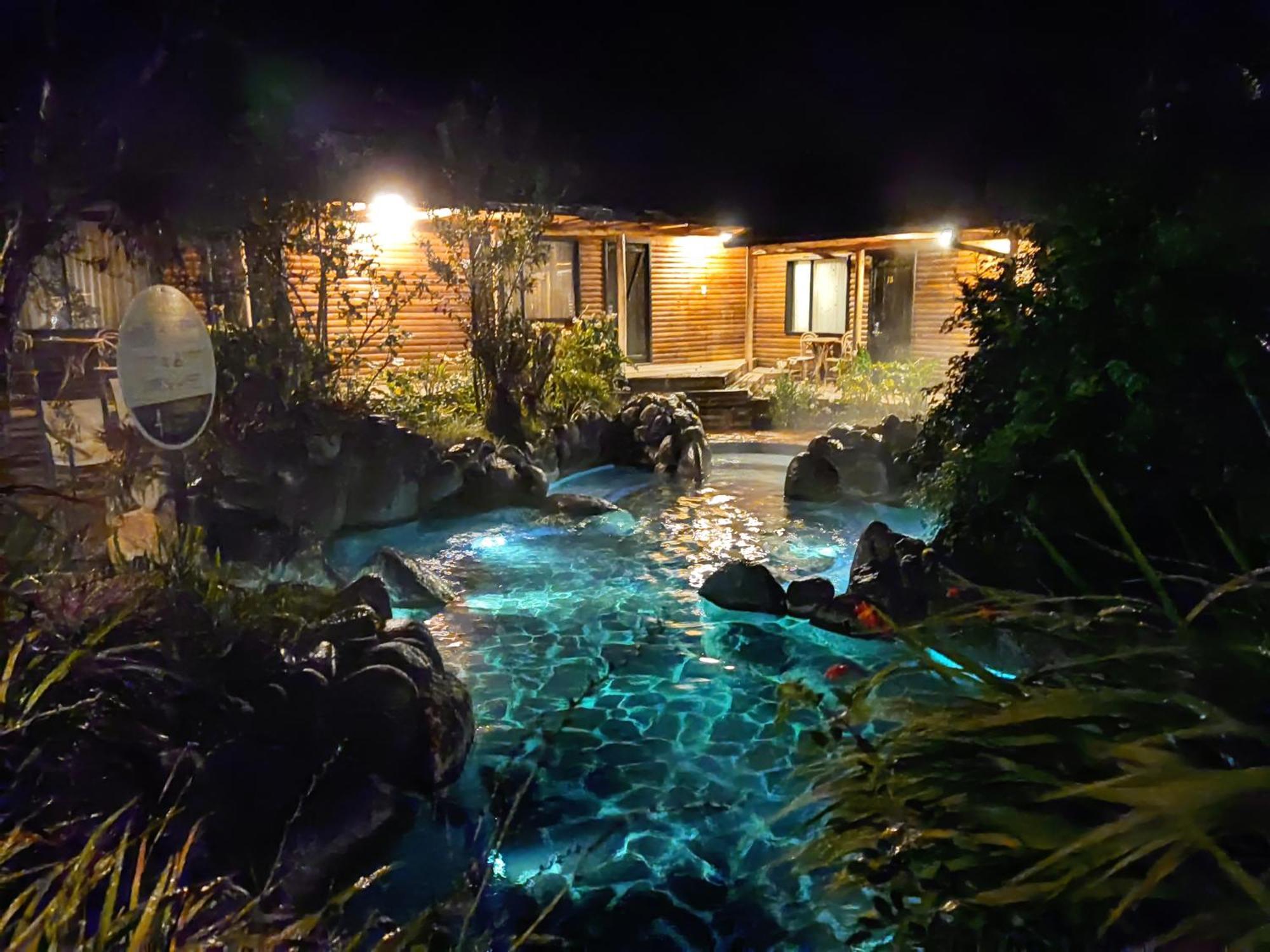 Termas De Papallacta Exterior foto The Blue Lagoon at night