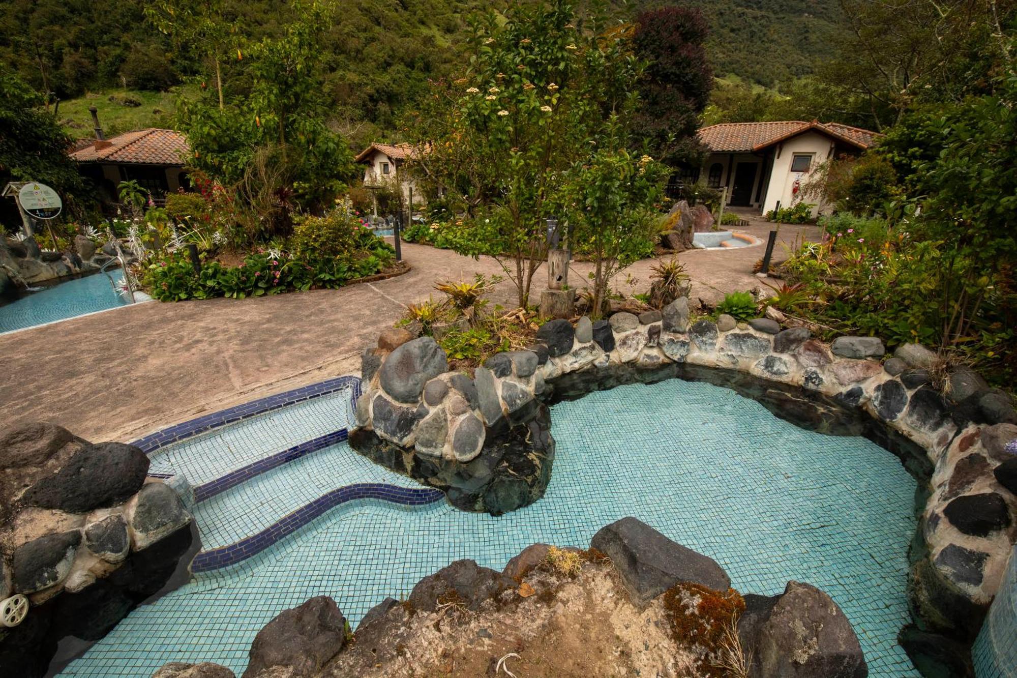 Termas De Papallacta Exterior foto A view of the resort