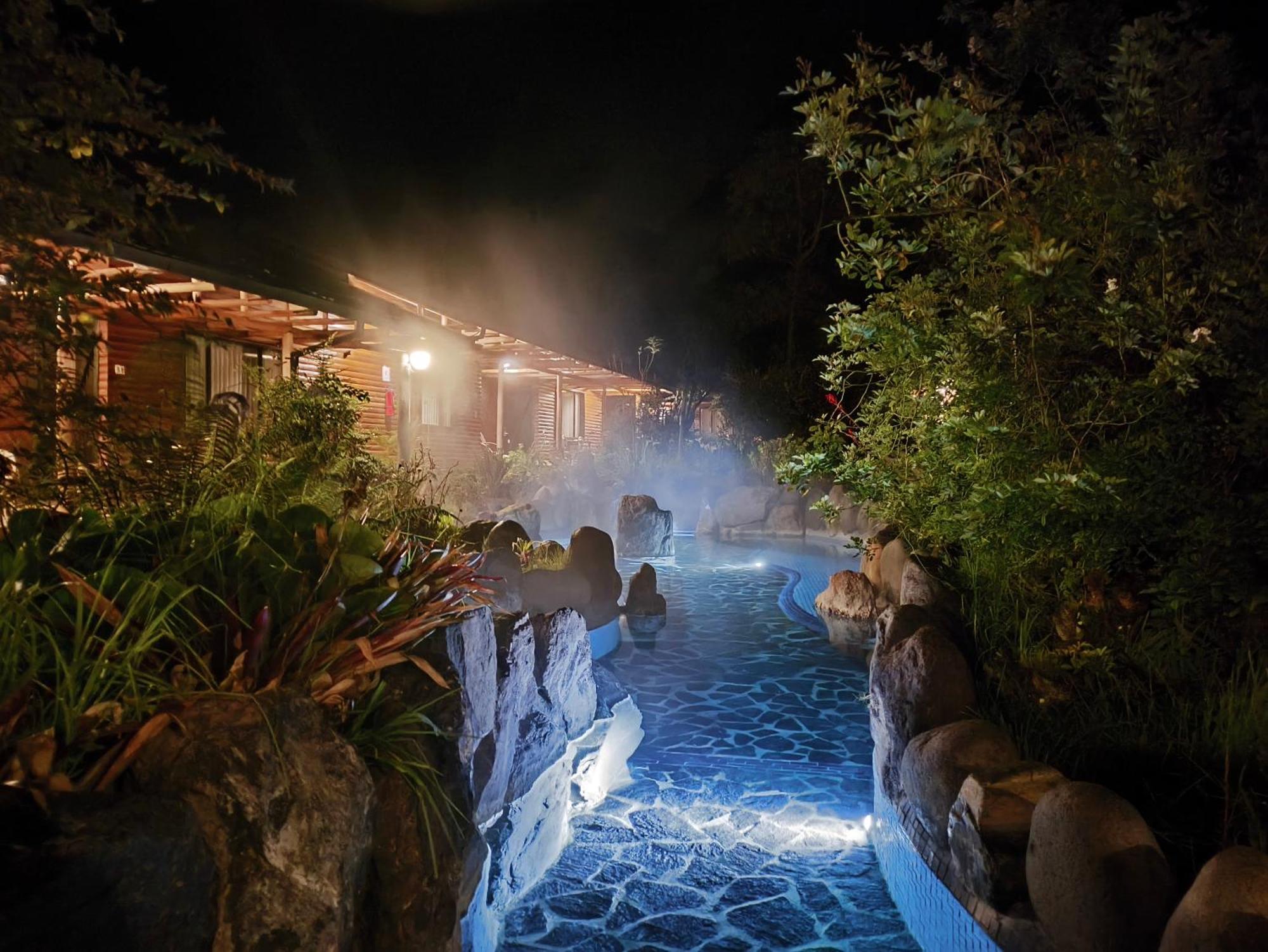 Termas De Papallacta Exterior foto The thermal hot springs of Baños